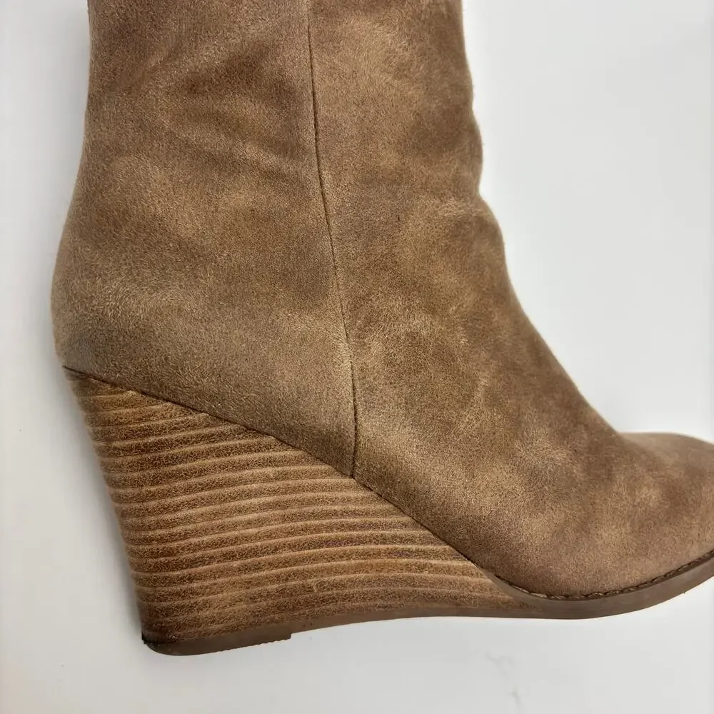 Dolce Vita Rupart Wedge Square Toe Ankle Bootie Truffle Tan Suede Women's Size 7
